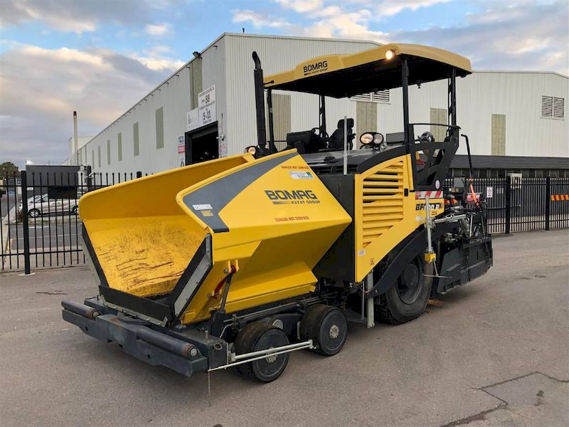 Аренда асфальтоукладчика Bomag BF 600 P HCE